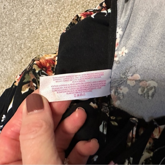 No Boundaries Black & Floral T Shirt Dress - Picture 9 of 13